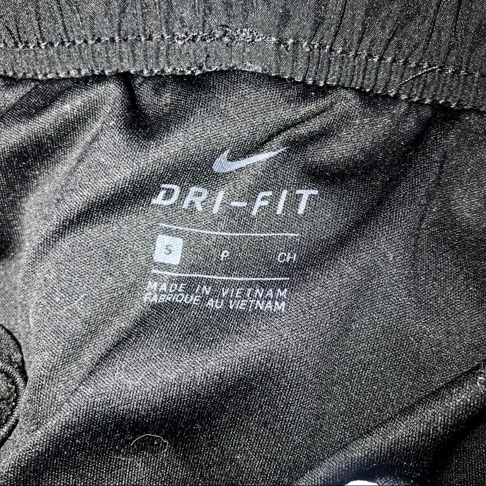 NIKE Athletic Black Shorts - Picture 3 of 4